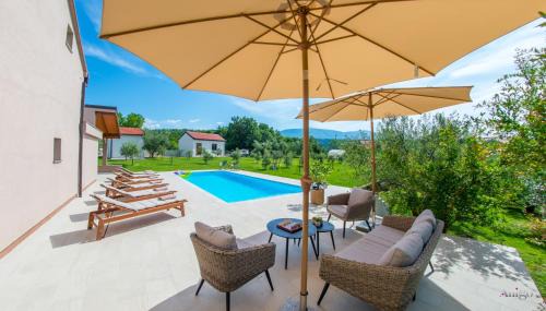 Zavala House | Holiday Home The Olive Escape