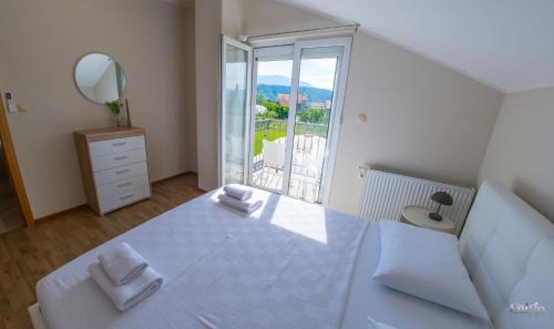 Zavala House | Holiday Home The Olive Escape