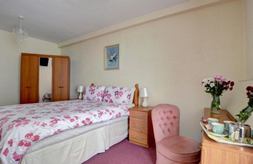 Barnstaple House | Holiday Home Upcott Cottage- Upcott House by Interhome