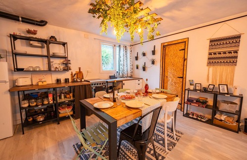 Alcolea House | Holiday Home 'Villa Natura Paradise' with Mountain View, Private Terrace and Private Garden