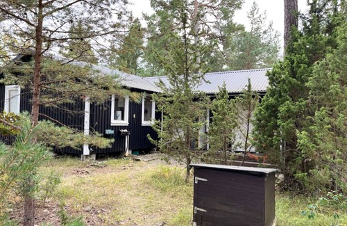 Larbro House | Holiday home within walking distance of one of Gotland's quietest beaches|SE12056