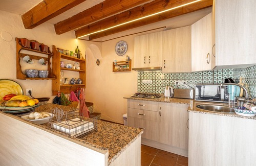 Rubite House | Holiday Home "Zarzamora De Rubite" with Sea Views, Private Terrace and Wi-Fi