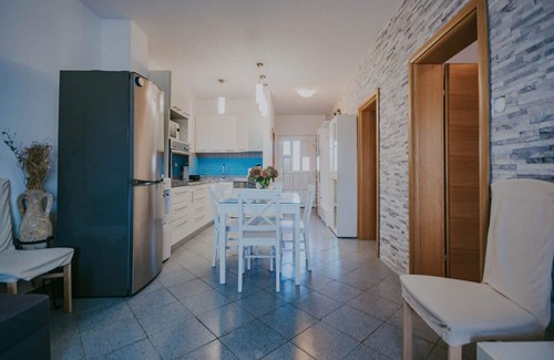 Kastel House | Holiday house Buje for 1 - 10 persons with 4 bedrooms - Row house