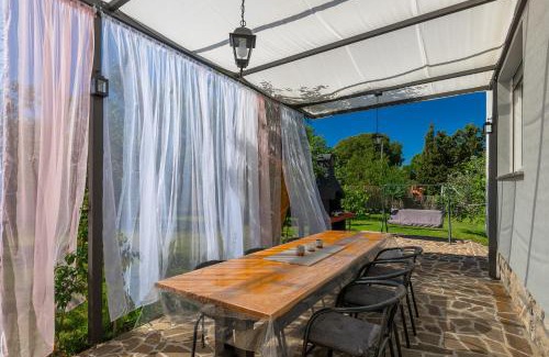 Loborika House | Holiday house Chill out Loborika