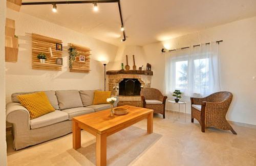 Dracevac House | Holiday house Vento with private backyard