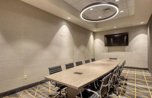 Appleton Hotel | Holiday Inn - Appleton by IHG