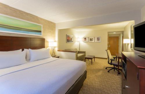 Linthicum Heights Hotel | Holiday Inn Baltimore BWI Airport by IHG