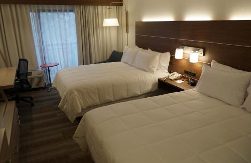 Hilton Head Island Hotel | Holiday Inn Express Hilton Head Island by IHG