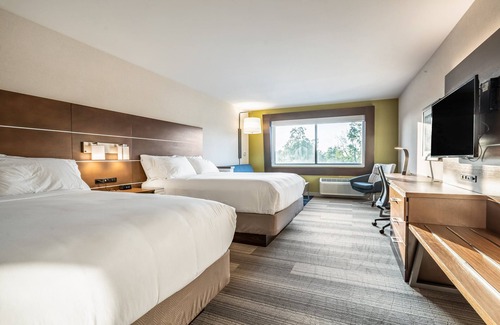 Platteville Hotel | Holiday Inn Express and Suites-Platteville by IHG
