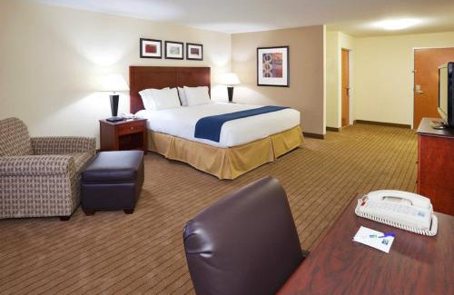 Lafayette Hotel | Holiday Inn Express and Suites Lafayette East by IHG