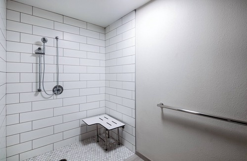 Turlock Hotel | Holiday Inn Express and Suites Turlock by IHG