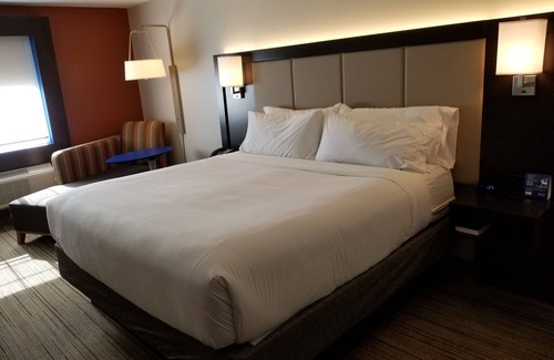 Birch Run Hotel | Holiday Inn Express Birch Run - Frankenmuth Area by IHG