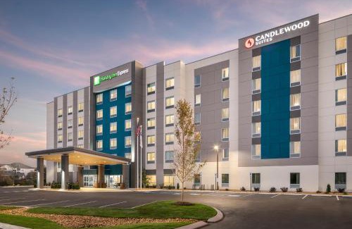Twin Brook Hotel | Holiday Inn Express Chattanooga - Hamilton Place