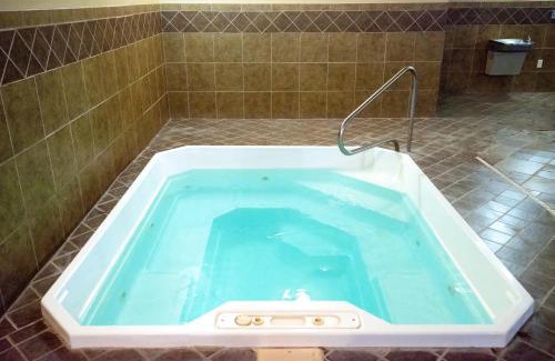 Devils Lake Hotel | Holiday Inn Express Devils Lake by IHG