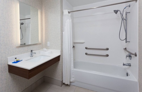 Dothan Hotel | Holiday Inn Express Dothan North by IHG