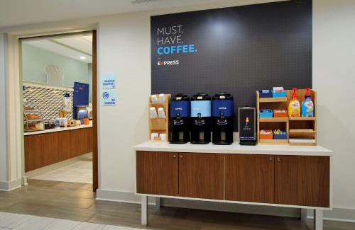 Henderson Hotel | Holiday Inn Express Henderson by IHG