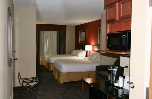 Spring Hill Hotel | Holiday Inn Express Hotel & Suites Brooksville West by IHG