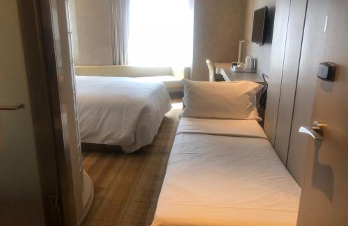 Mong Kok Hotel | Holiday Inn Express Hong Kong Mongkok by IHG