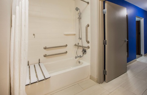 Murray Hotel | Holiday Inn Express Hotel & Suites Murray by IHG