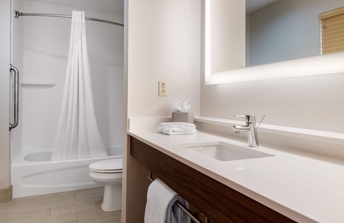 Harrison Hotel | Holiday Inn Express Hotel & Suites Harrison by IHG