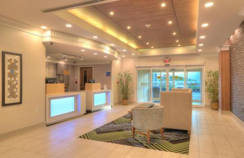 Saraland Hotel | Holiday Inn Express Hotel & Suites Mobile Saraland by IHG