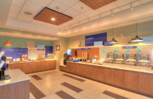 Saraland Hotel | Holiday Inn Express Hotel & Suites Mobile Saraland by IHG
