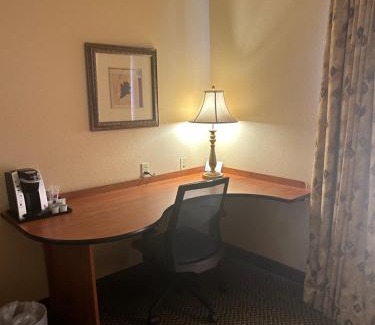 Sunrise Manor Hotel | Holiday Inn Express Las Vegas-Nellis by IHG