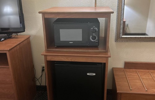 Sunrise Manor Hotel | Holiday Inn Express Las Vegas-Nellis by IHG