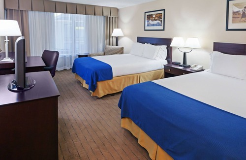 Downtown Little Rock Hotel | Holiday Inn Express Little Rock Airport by IHG
