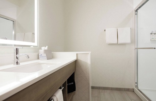 Logan Hotel | Holiday Inn Express Logan by IHG