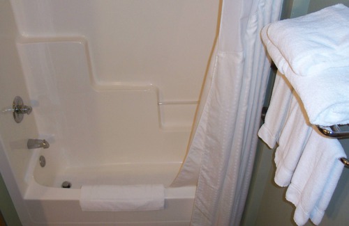 Munising Hotel | Holiday Inn Express Munising-Lakeview by IHG
