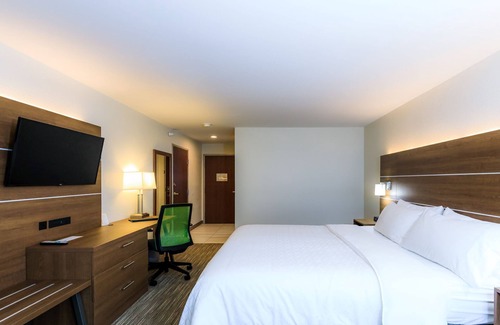 Osage Beach Hotel | Holiday Inn Express Osage Beach - Lake Of The Ozarks by IHG