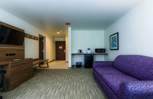 Osage Beach Hotel | Holiday Inn Express Osage Beach - Lake Of The Ozarks by IHG