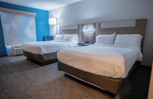 Pembroke Hotel | Holiday Inn Express Pembroke by IHG