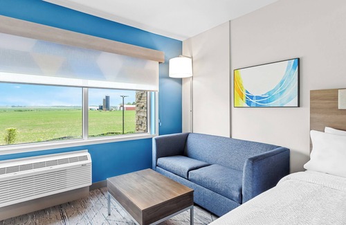 Peotone Township Hotel | Holiday Inn Express Peotone by IHG