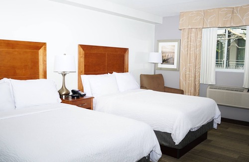 Essington Hotel | Holiday Inn Express Philadelphia Airport by IHG