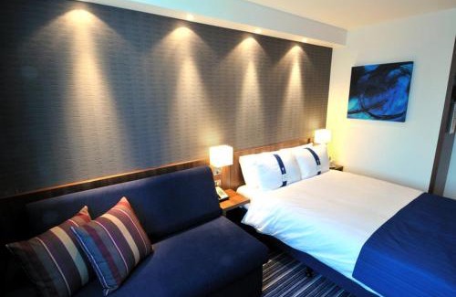 Poole Hotel | Holiday Inn Express Poole by IHG