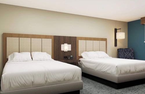 Redding Hotel | Holiday Inn Express Redding North by IHG