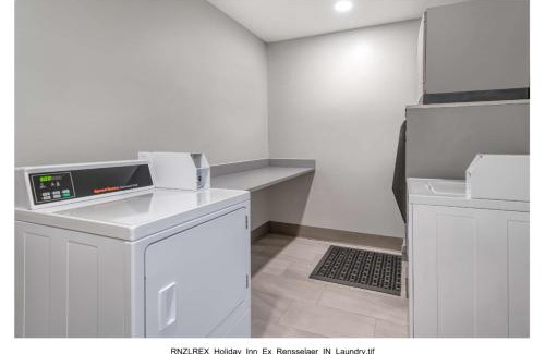 Rensselaer Hotel | Holiday Inn Express - Rensselaer by IHG