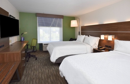 Selma Hotel | Holiday Inn Express Selma by IHG