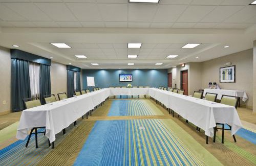 Forrest City Hotel | Holiday Inn Express & Suites Forrest City by IHG
