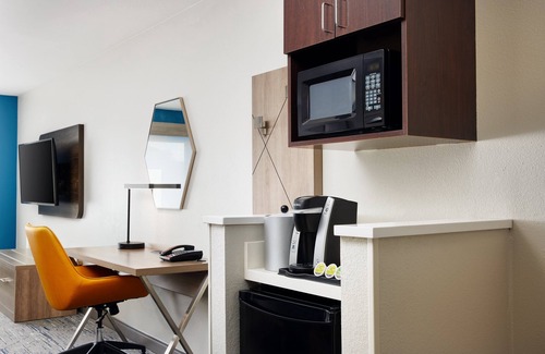 Triadelphia Hotel | Holiday Inn Express & Suites Wheeling by IHG