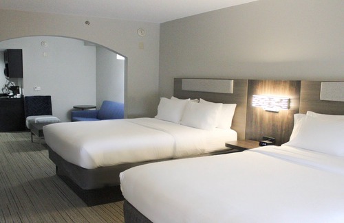 South View Hotel | Holiday Inn Express & Suites Hope Mills-Fayetteville Arpt by IHG