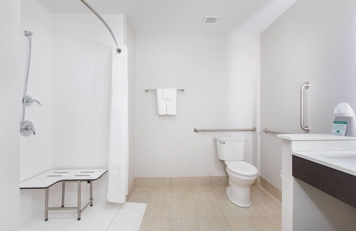 La Grange Hotel | Holiday Inn Express & Suites La Grange by IHG