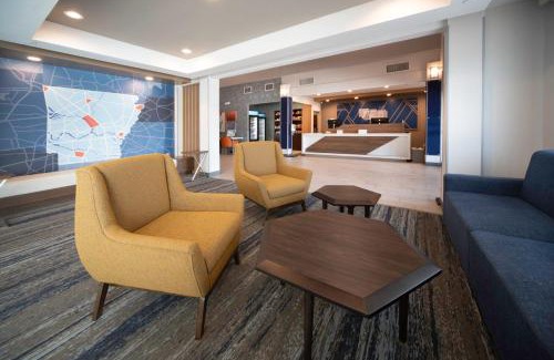 Little Rock Hotel | Holiday Inn Express Suites Little Rock West by IHG