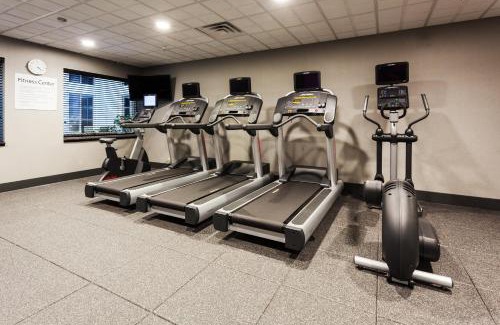 Rapid City Hotel | Holiday Inn Express & Suites Rapid City by IHG