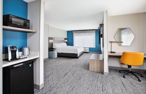 West Monroe Hotel | Holiday Inn Express & Suites W. Monroe by IHG