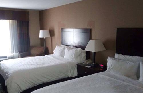 Zanesville Hotel | HOLIDAY INN EXPRESS & SUITES ZANESVILLE NORTH by IHG