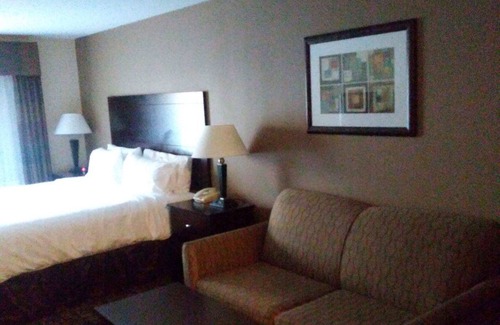 Zanesville Hotel | HOLIDAY INN EXPRESS & SUITES ZANESVILLE NORTH by IHG