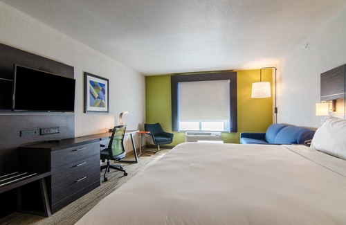 Atchison Hotel | Holiday Inn Express & Suites Atchison by IHG